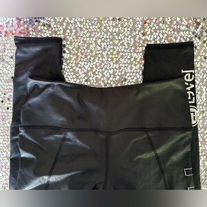 Le-vel Thrive leggings